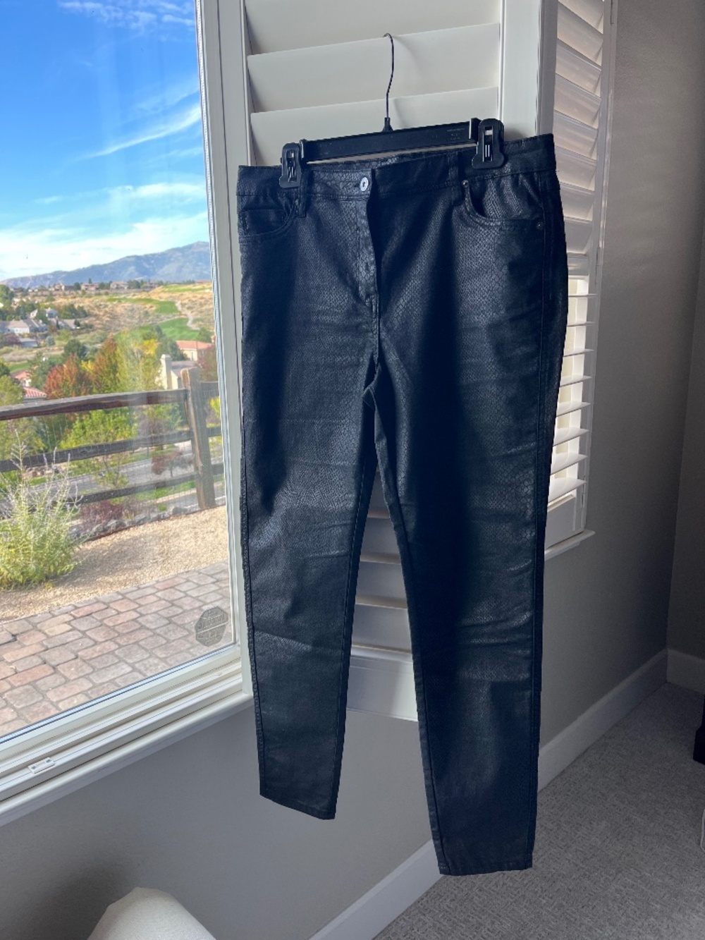 Black Coated Snakeskin Print Skinny Jeans – Approx. Size Large